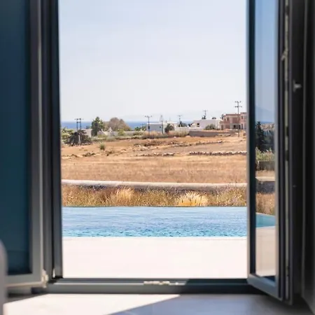 Deep Blue Vista Willa Drios